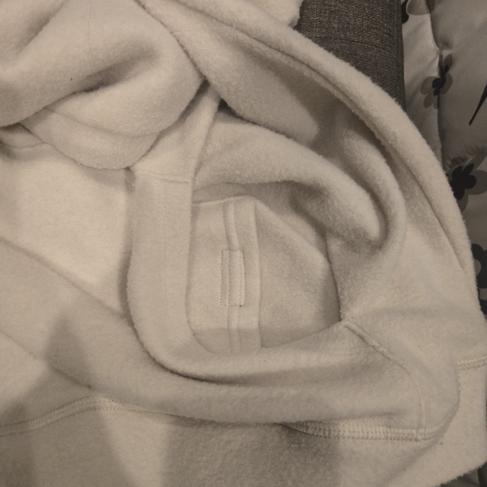 ALO Triumph Restore Hoodie - Picture 4 of 7